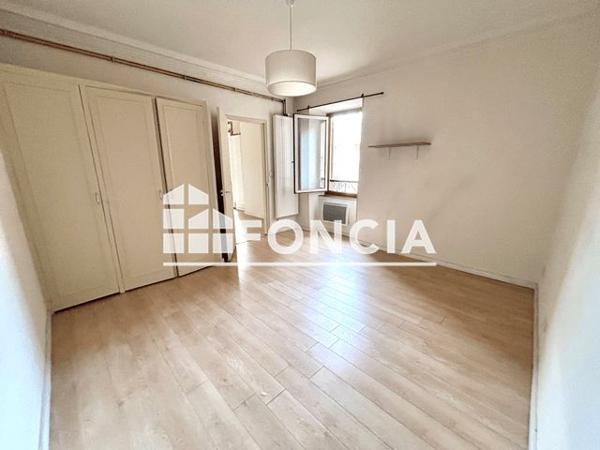 Location Appartement 2 pièces 54.98 m² - 51 RUE CARNOT Gap 05000