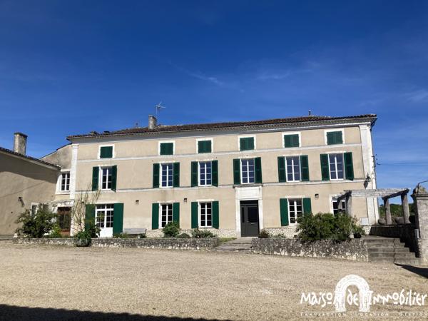 Location Grande maison Charentaise - 220m² - 5 pièces - jardin et dépendances - VAL DE COGNAC