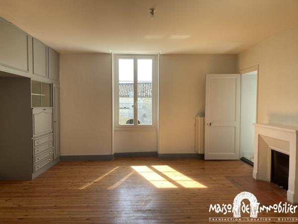 Location Grande maison Charentaise - 220m² - 5 pièces - jardin et dépendances - VAL DE COGNAC
