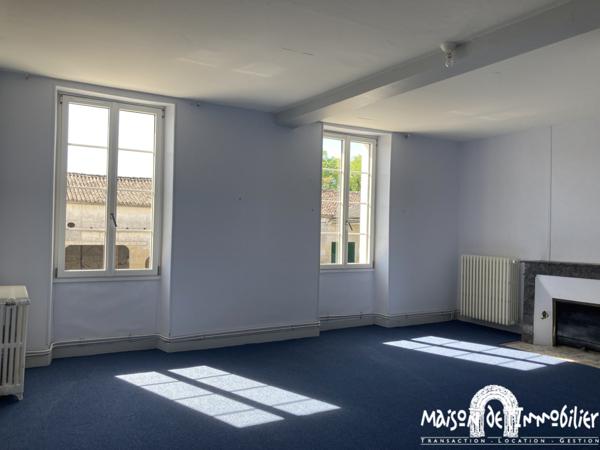Location Grande maison Charentaise - 220m² - 5 pièces - jardin et dépendances - VAL DE COGNAC