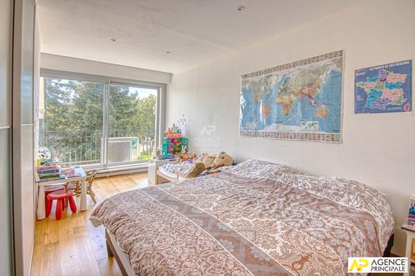 Versailles Montreuil / Parc de Mme Elisabeth - Appartement 4 pièces 110 m² carrez situé au 4ème étage avec ascenseur, cave et box 880 000 € **  - Référence  28188