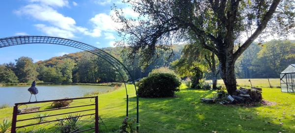 Maison 7 pièces 246 m2 sur un terrain de 41 222m²