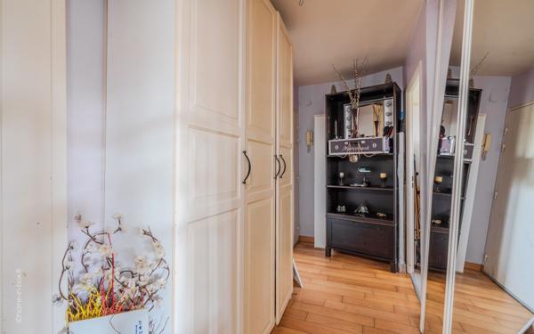 Appartement à vendre    1 pièce • 38 m2 Noisy-le-Grand