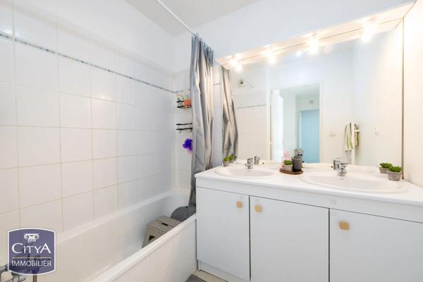 Appartement à vendre 3 pièces 54.33m² Villefontaine (38090)