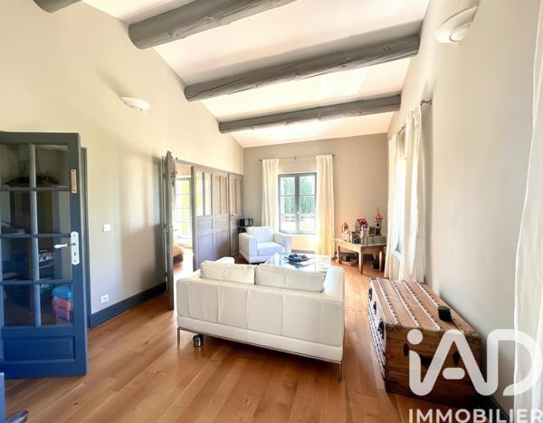 Maison à vendre 8 pièces 256 m² Sainte-Cécile-les-Vignes