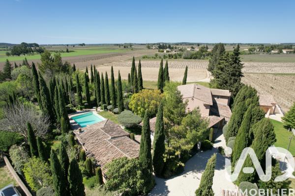 Maison à vendre 8 pièces 256 m² Sainte-Cécile-les-Vignes
