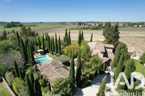 Maison à vendre 8 pièces 256 m² Sainte-Cécile-les-Vignes
