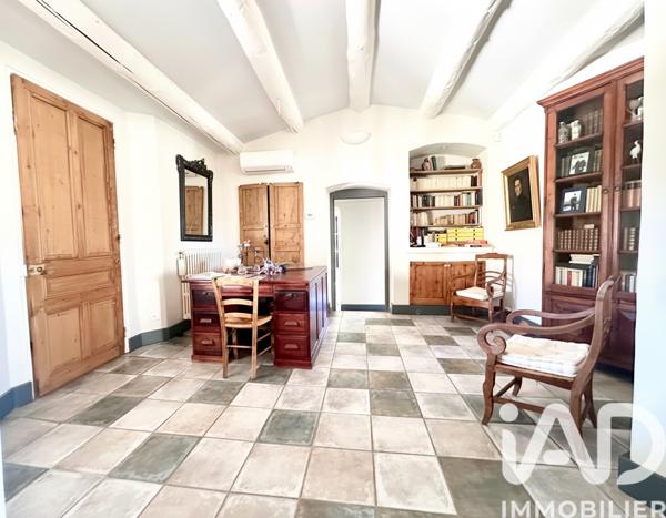 Maison à vendre 8 pièces 256 m² Sainte-Cécile-les-Vignes