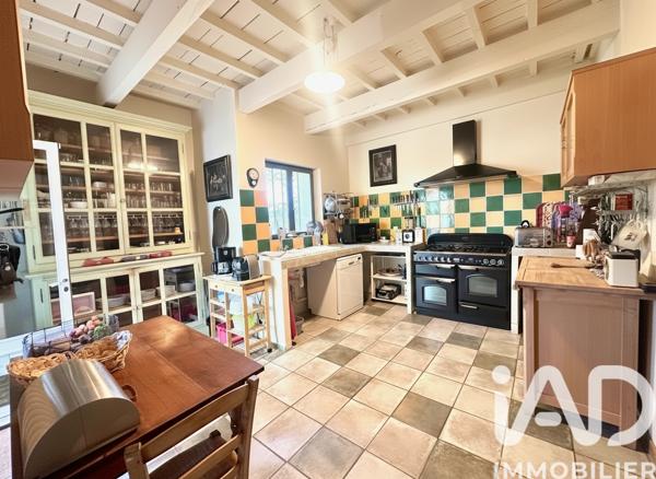 Maison à vendre 8 pièces 256 m² Sainte-Cécile-les-Vignes