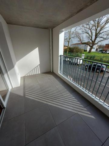 T3 NEUF BASSIN A FLOT