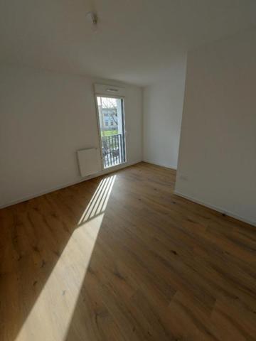 T3 NEUF BASSIN A FLOT