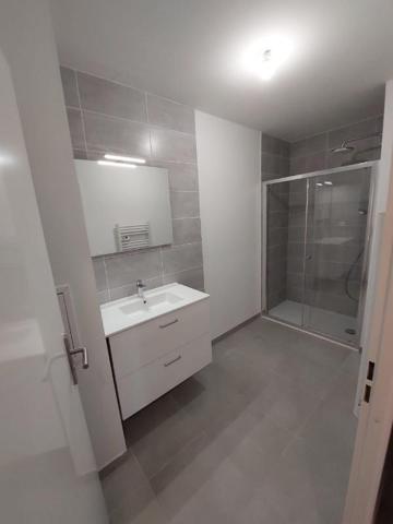 T3 NEUF BASSIN A FLOT