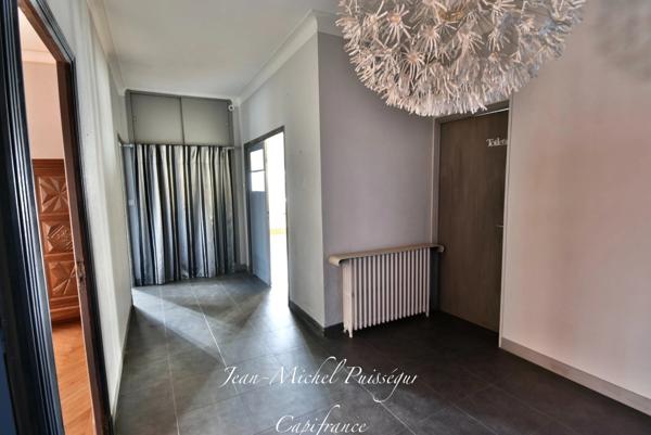 Immeuble à Vendre SAINT GAUDENS (31), 3 Appartements avec 3 Garages et Jardin