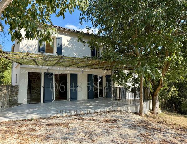 Maison rénovée avec vue , l'Ermitage 4 chambres, terrain avec puits 3800 m2
