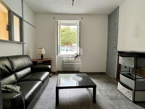 Maison de ville avec terrasse à Valence-sur-Baïse .Idéal premier achat ou investissement locatif