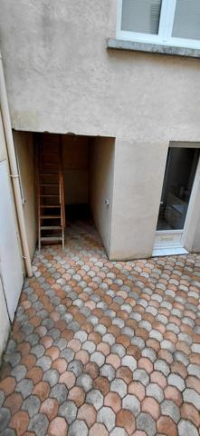 JOLIE MAISON DE BOURG!!!