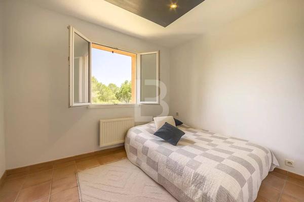 Maison Provençale de Charme dans Domaine Privé – À Pied du Village de Valbonne