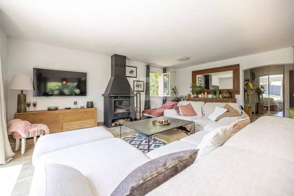 Maison Provençale de Charme dans Domaine Privé – À Pied du Village de Valbonne