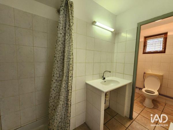 Location local d’activité 122 m² Saint-Sauveur