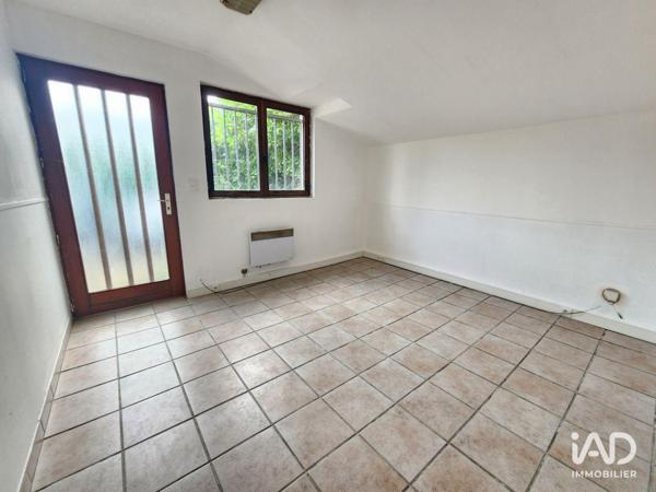 Location local d’activité 122 m² Saint-Sauveur