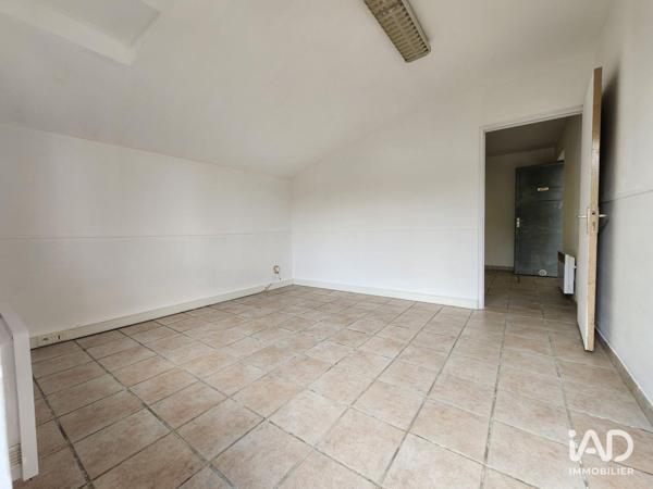 Location local d’activité 122 m² Saint-Sauveur