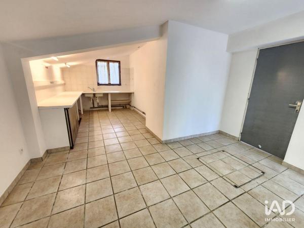 Location local d’activité 122 m² Saint-Sauveur
