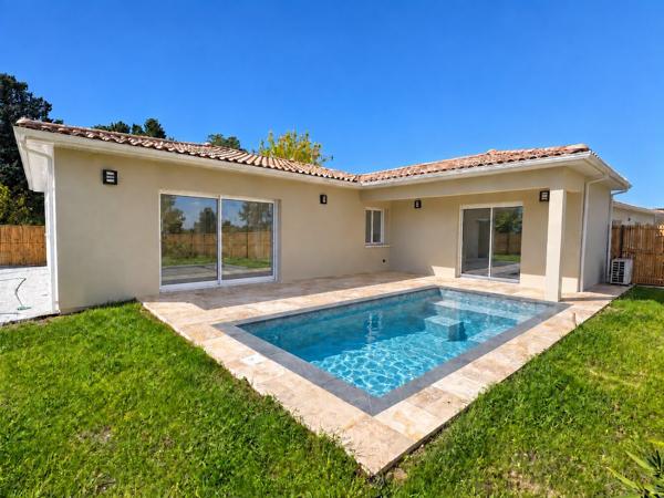 Maison contemporaine avec piscine