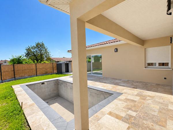 Maison contemporaine avec piscine