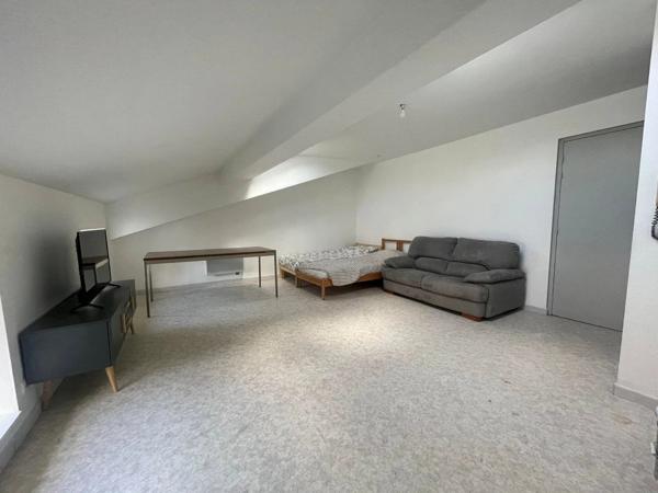 Location                                                      Appartement
                        
                     1 pièces                      22 m2                     à Saint-Étienne