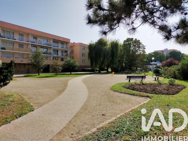 Appartement à vendre 4 pièces 77 m² Évry-Courcouronnes