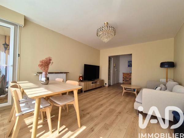 Appartement à vendre 4 pièces 77 m² Évry-Courcouronnes