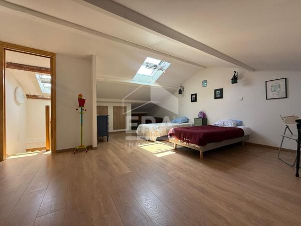 Maison avec local commercial