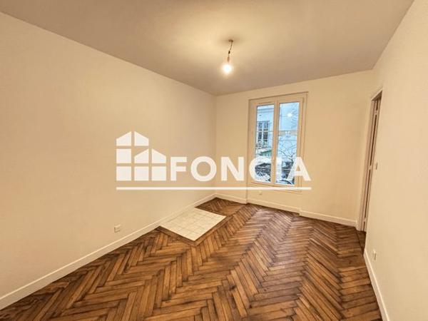 Location Appartement 3 pièces 43.14 m² - 18 rue Eugène Suë Paris 75018