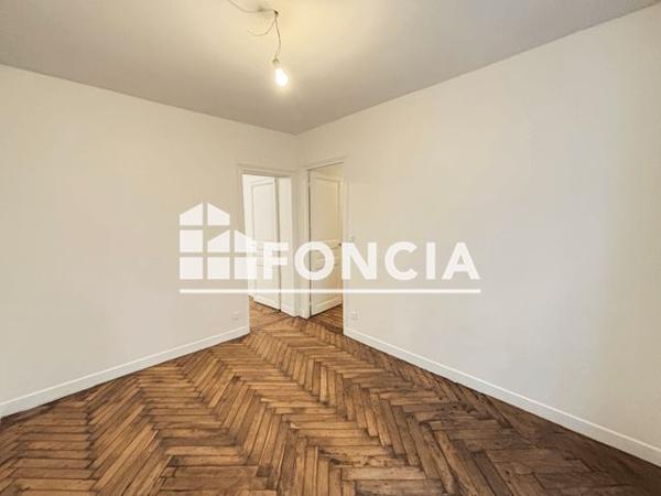 Location Appartement 3 pièces 43.14 m² - 18 rue Eugène Suë Paris 75018