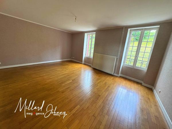 Immeuble à LE CREUSOT, 71200 - 390m²