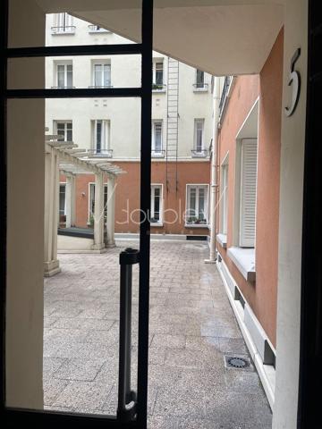 LILLE République - 198 000 € FAI