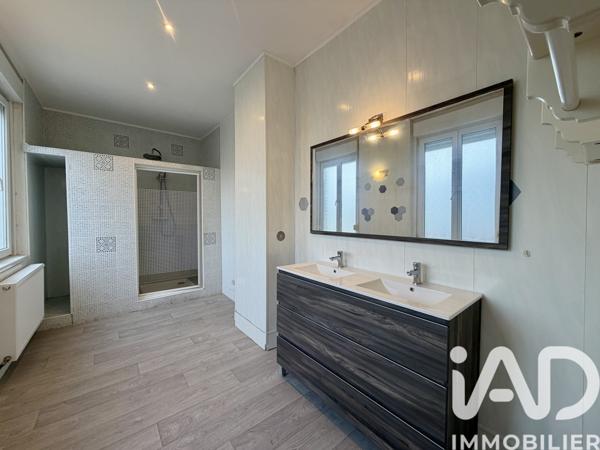 Maison à vendre 6 pièces 177 m² Saint-Quentin