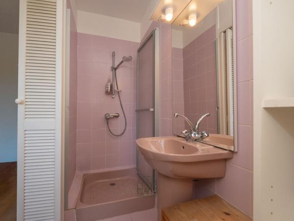 Maison
         5 pièces
        - 124 m² Exclusivité 230 000 € *