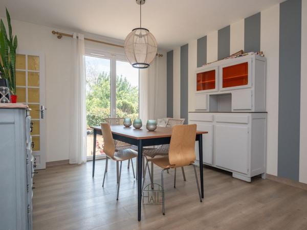 Maison
         5 pièces
        - 124 m² Exclusivité 230 000 € *