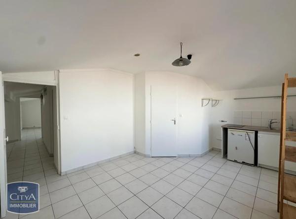 Appartement à louer 2 pièces 40.75m² Marseille 8e Arrondissement (13008)
