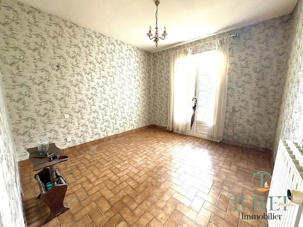 RONCE LES BAINS : MAISON A 500M DE LA PLAGE