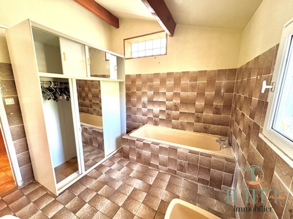 RONCE LES BAINS : MAISON A 500M DE LA PLAGE