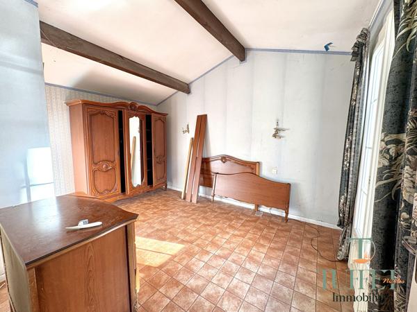RONCE LES BAINS : MAISON A 500M DE LA PLAGE
