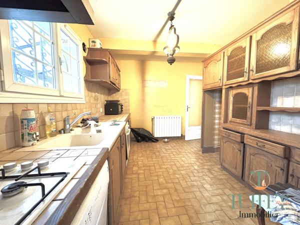 RONCE LES BAINS : MAISON A 500M DE LA PLAGE