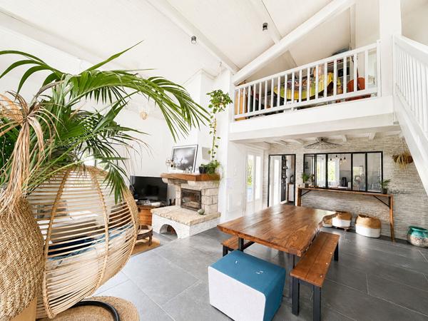 Maison Urrugne, quartier Olhette, 8 pièces 205 m2