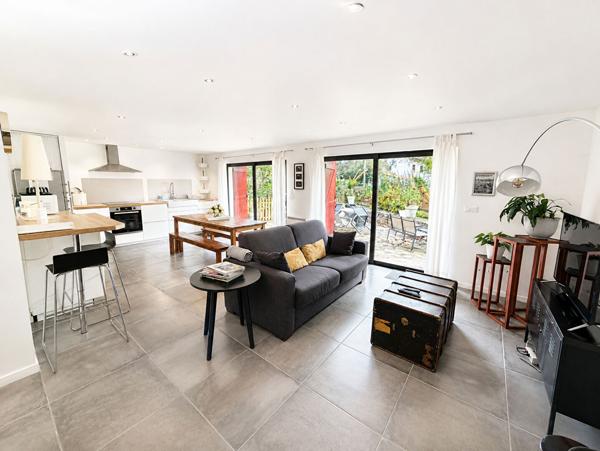 Maison Urrugne, quartier Olhette, 8 pièces 205 m2