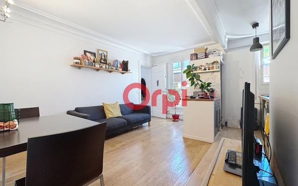 Appartement à vendre    3 pièces • 48 m2 Paris 20