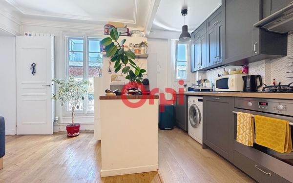 Appartement à vendre    3 pièces • 48 m2 Paris 20
