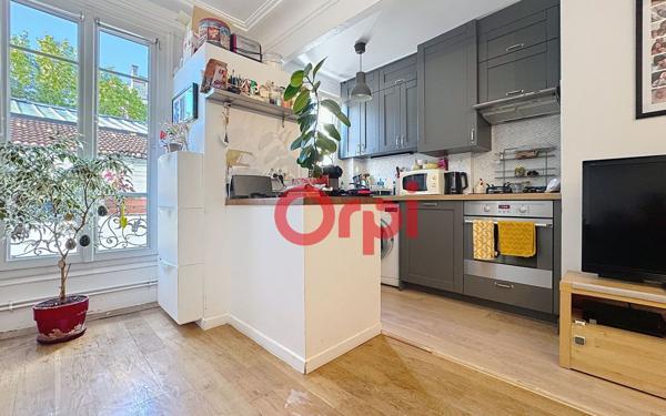 Appartement à vendre    3 pièces • 48 m2 Paris 20