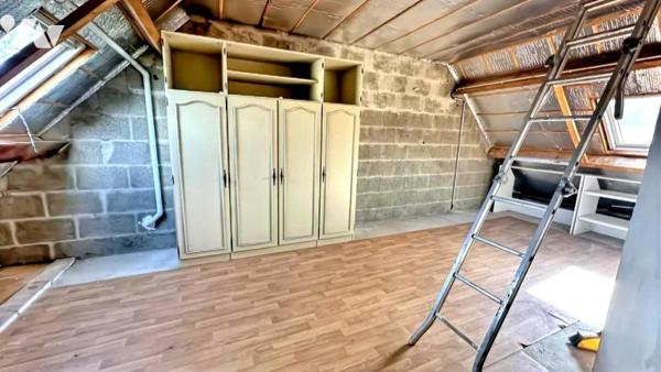 A VENDRE 56 VANNES Pompidou maison 1998 100 m² habitables, jardin 421 m²